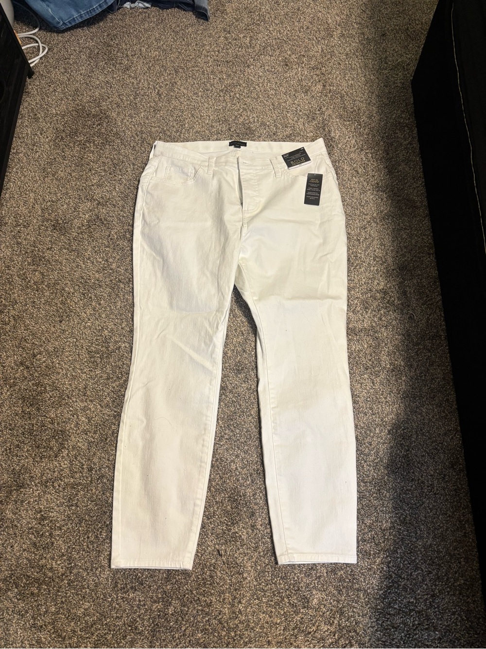 women’s White Stretch Jeans - Classic Slim Fit